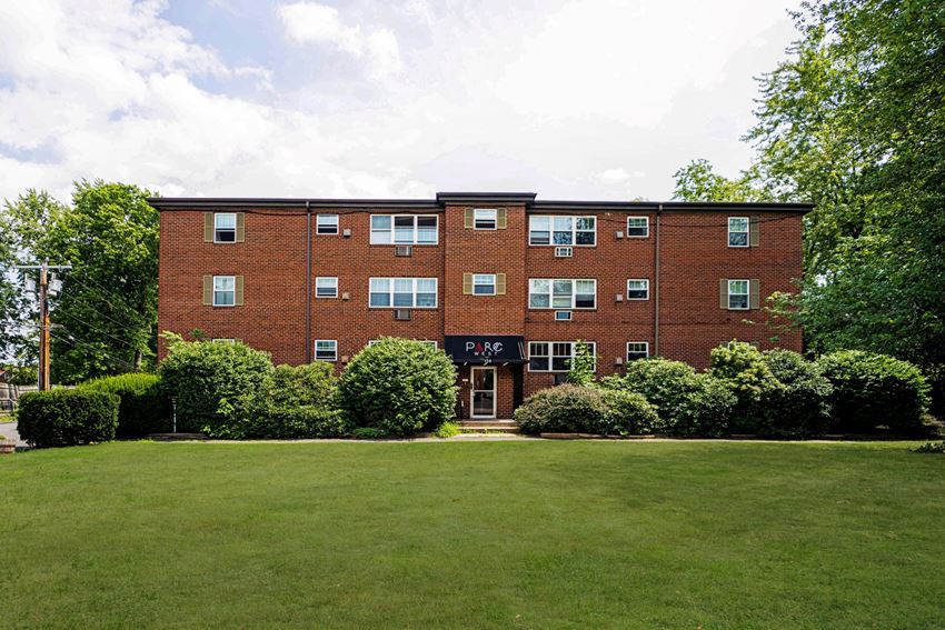 Enclave West Hartford / Parc West Apartments, 43 Caya Ave, West